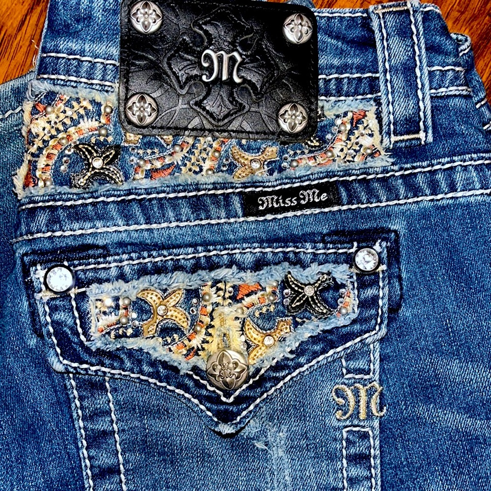 Miss Me size 27 boot cut jeans